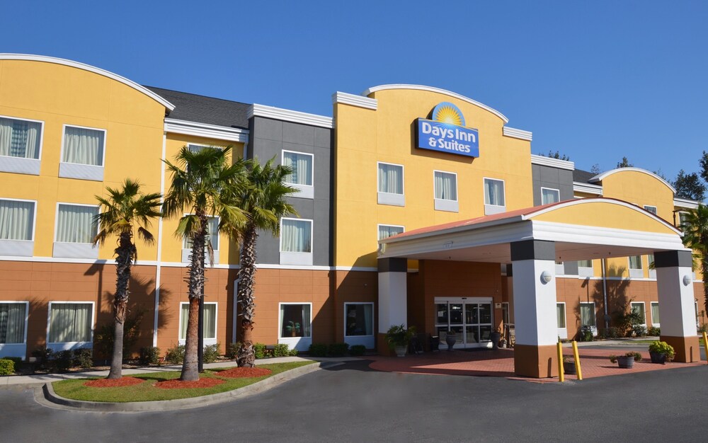 Days Inn Suites By Wyndham Savannah North I 95 Port Wentworth Days Inn Suites By Wyndham Savannah North I 95 Port Wentworth