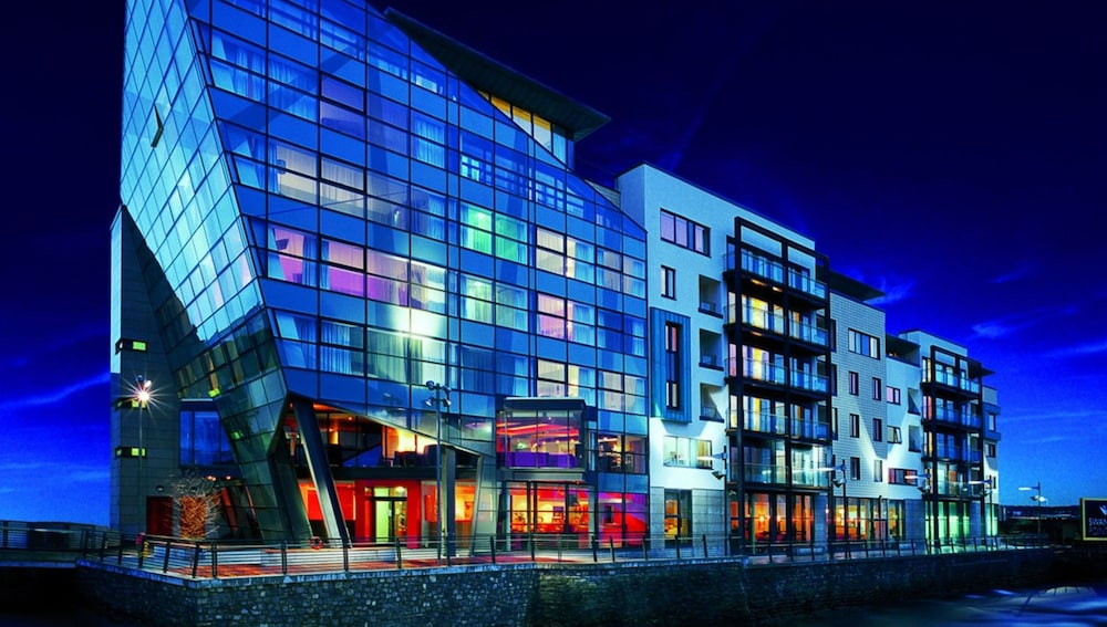 Book The Glasshouse in Sligo