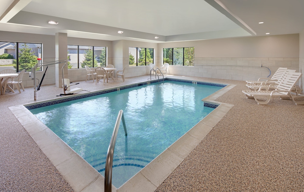 Book Holiday Inn Express Suites Bradley Airport An Ihg Hotel In Windsor Locks Hotelscom