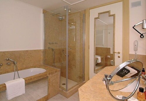 Book Hotel Dei Dragomanni In Venice Hotels Com