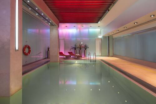 احجز فندق في صالة الوصول 3 مطار دبي الدولي في دبي قارن أسعار الفنادق في دبي