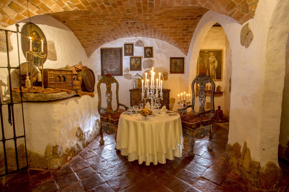 パラドール サンタ マリア ラ レアル スークレ の宿泊予約 ホテルズドットコム