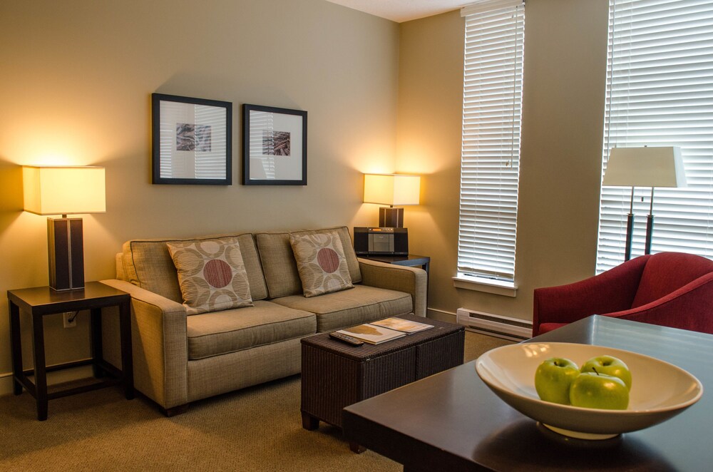 Book The Oswego Hotel In Victoria Hotels Com The Oswego Hotel Victoria Premium Suite 1 Bedroom Living Room