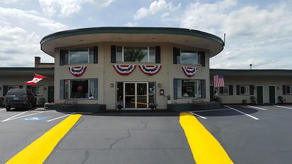 Book Lancaster Motor Inn In Hotels