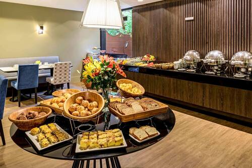 cafe novotel