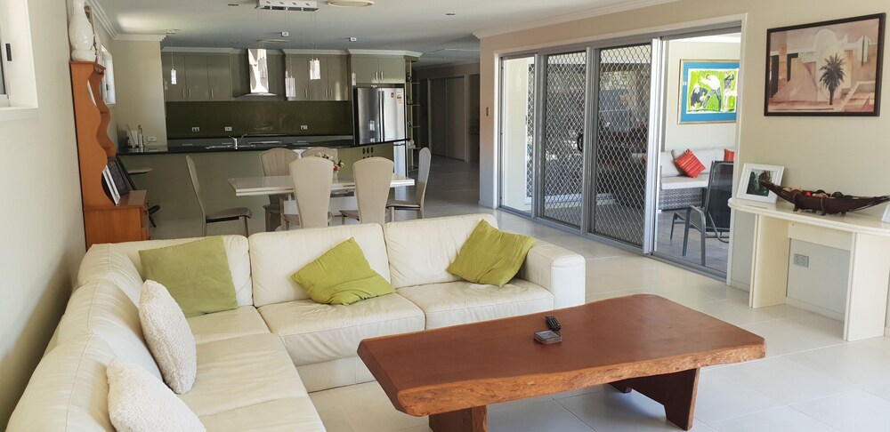 Arlia Sands Apartments Hervey Bay Book At Hotels Com