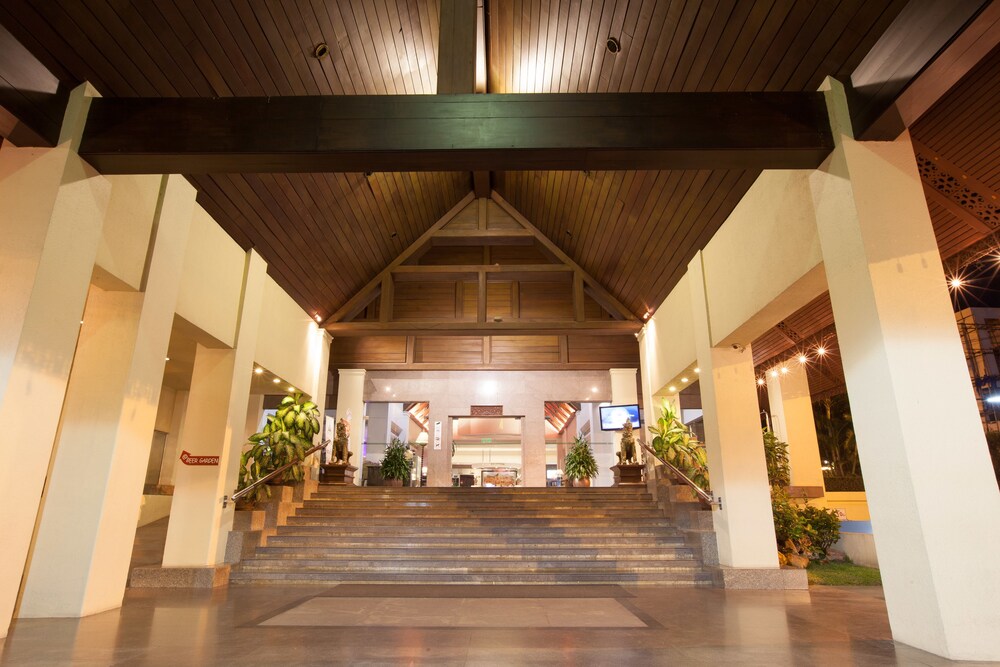 Book Chiangmai Grandview Hotel & Convention Center in Chiang Mai