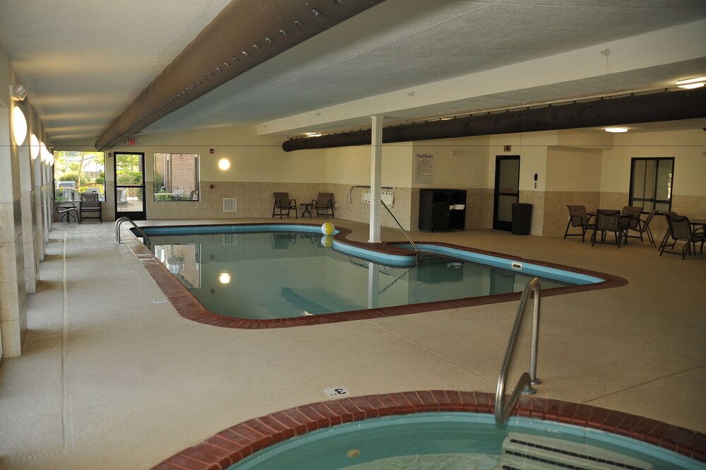 Book Wingate By Wyndham Bowling Green In Hotels Wingate By Wyndham Bowling Green Indoor Pool