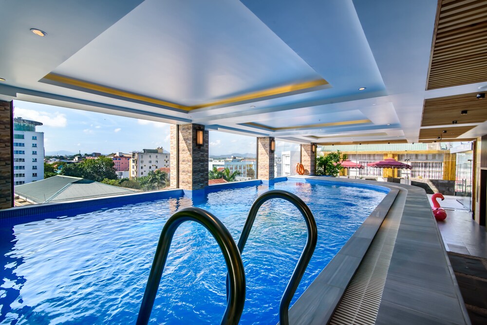 坦里奇皇家精品酒店