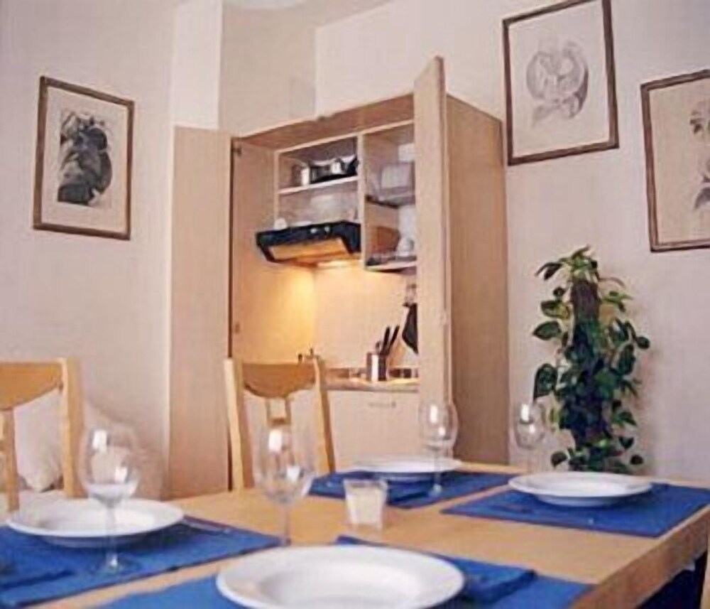 Prenota Residence St Joannes A Roma Hotels Com