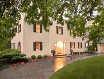 15 Closest Hotels To Skaneateles Lake In