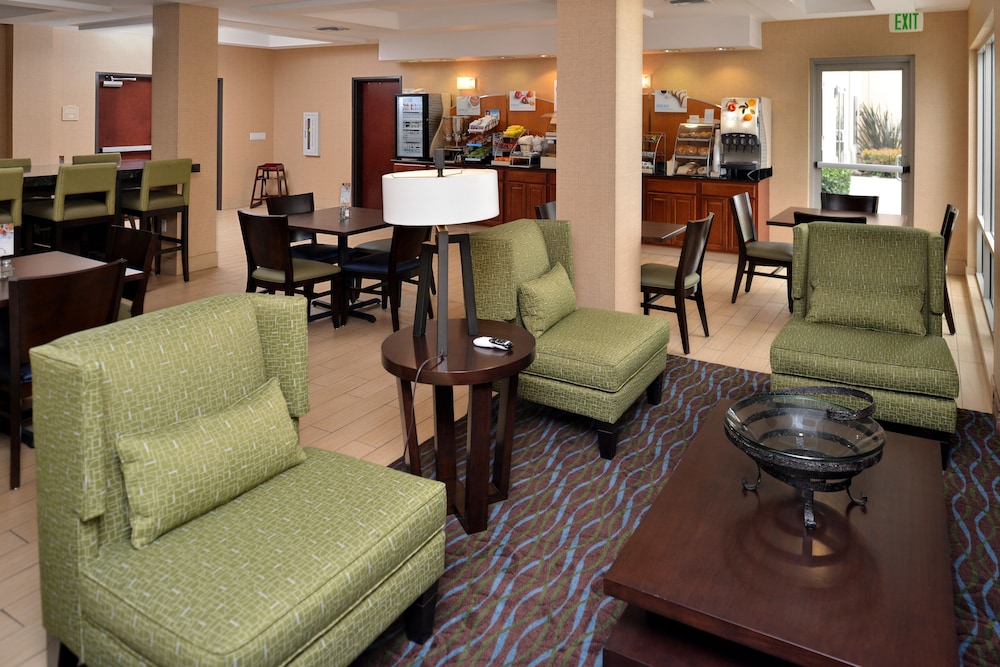 Book Holiday Inn Express Hotel Suites San Go Otay Mesa In Holiday Inn Express Hotel Suites San Go Otay Mesa Lobby Sitting