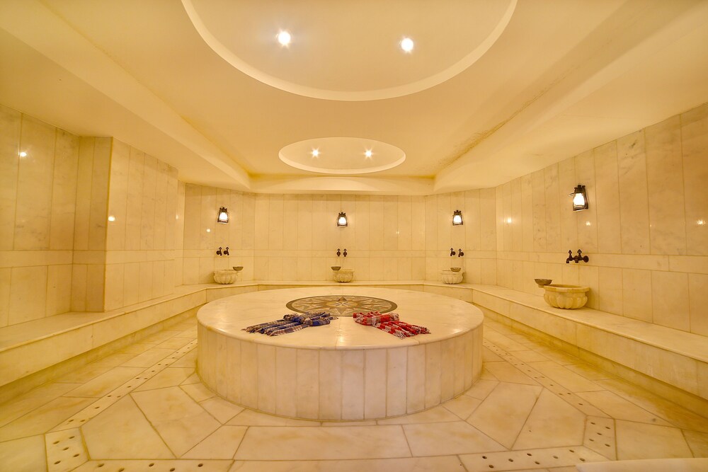 Lady Diana Hotel Istanbul Info Photos Reviews Book At Hotels Com