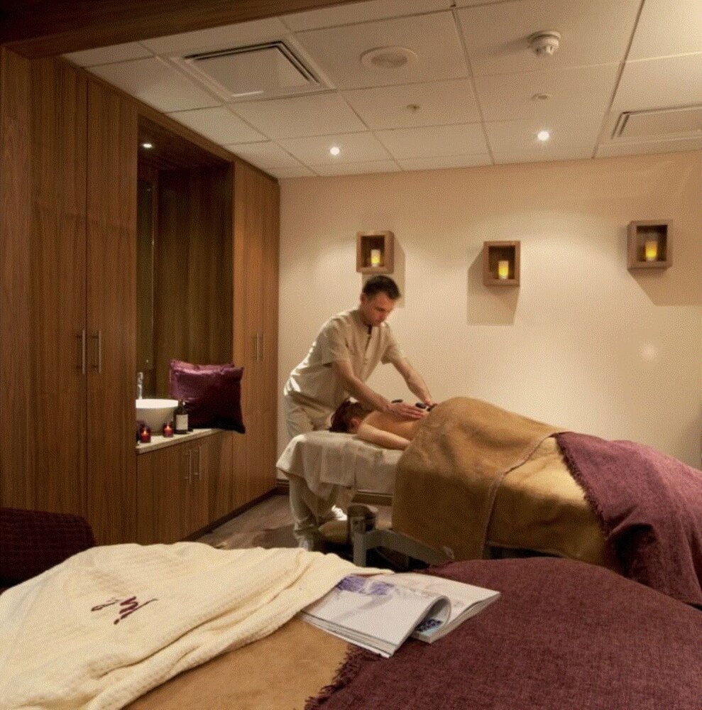 pillo hotel ashbourne pool