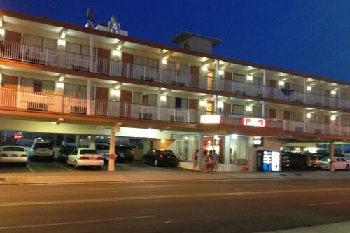 Book Red Carpet Inn Suites In Atlantic City Hotels Com Book Red Carpet Inn Suites In Atlantic City Hotels Com