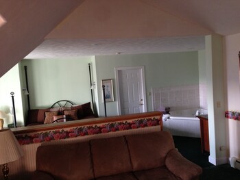 Hotels In Watkins Glen From 68 Night Bed Breakfasts I Watkins Glen