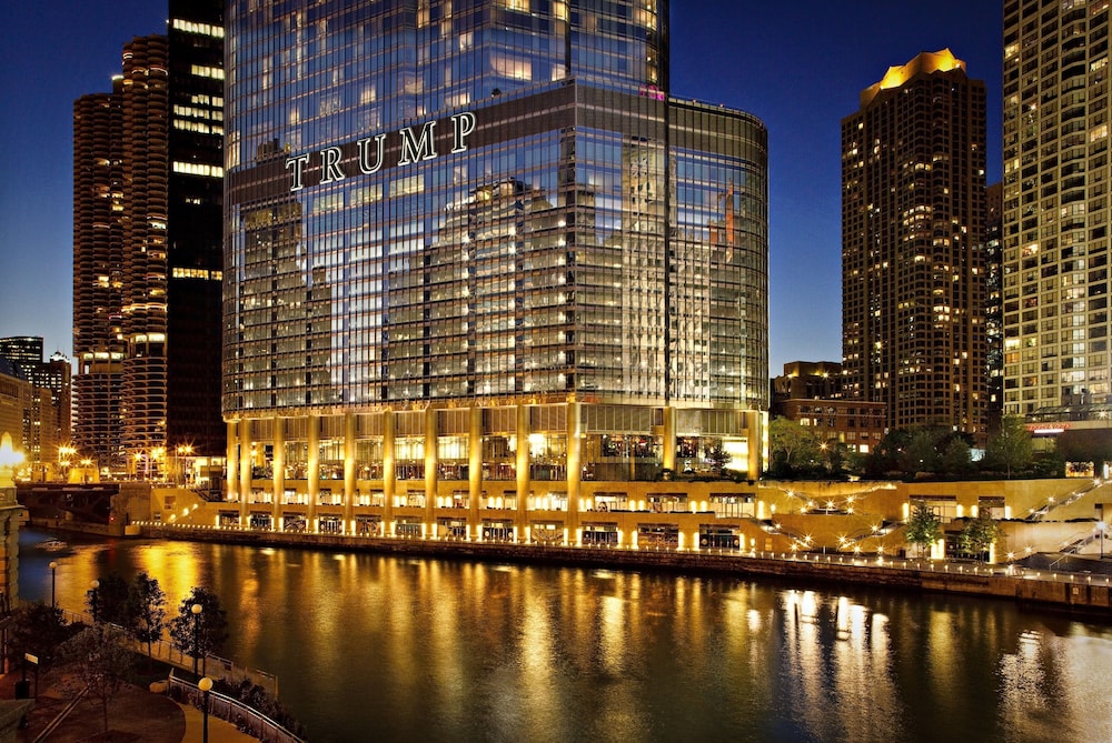 Book Trump International Hotel Tower Chicago Chicago Hotels com