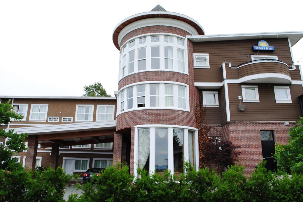 Book Days Inn By Wyndham Surrey In Hotels Days Inn By Wyndham Surrey