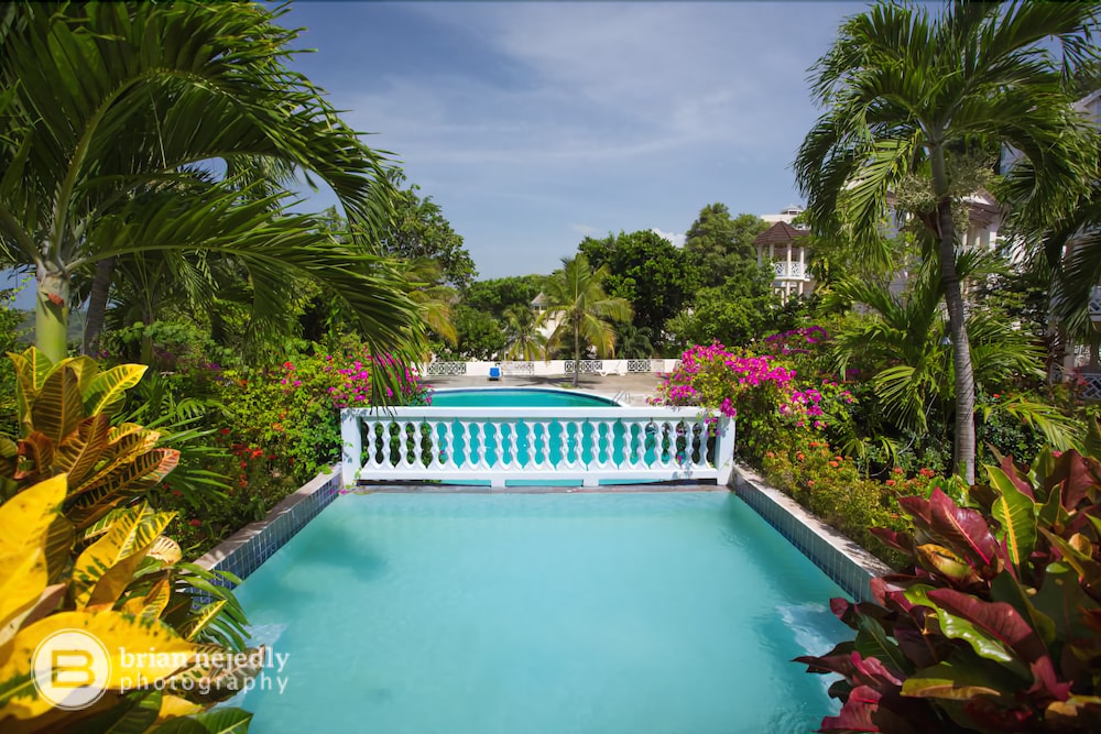 Book Columbus Heights Iniums In Ocho Rios Hotels Columbus Heights Iniums Ocho Rios