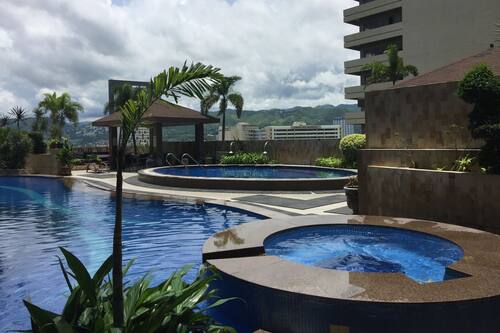 Crown Regency Hotel Makati Crown Regency Hotels Resorts Discover More With Hotels And Resorts In Boracay Cebu Davao Makati