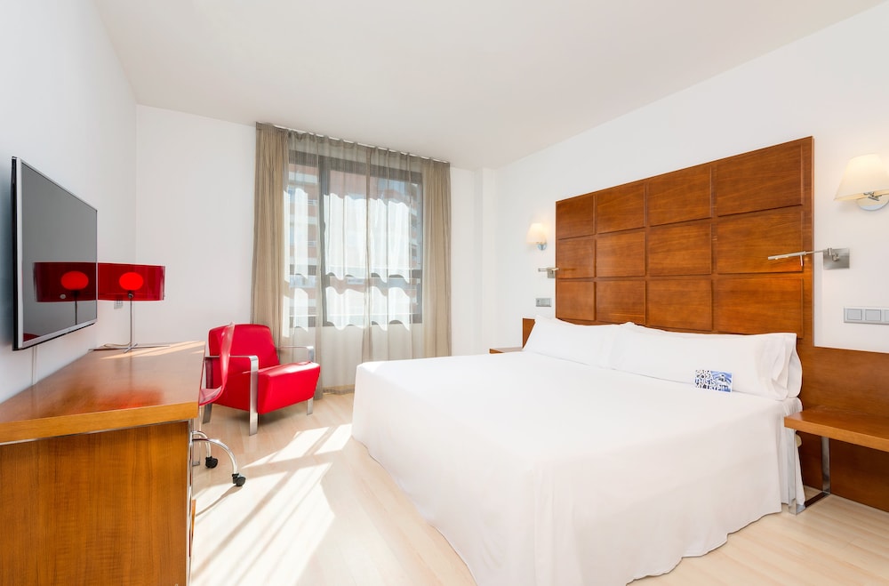 Book TRYP Zaragoza Hotel in Zaragoza