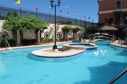 クラウン リージェンシー スイーツ レジデンシーズ マクタン ラプ ラプ の宿泊予約 ホテルズドットコム