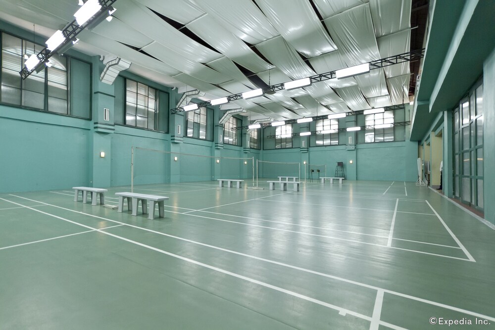 Book Crown Regency Suites Residences Mactan In Lapu Lapu Hotels Com