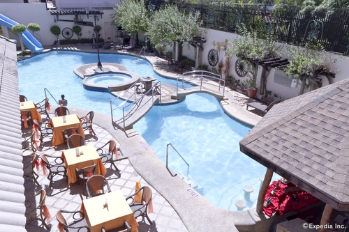 クラウン リージェンシー スイーツ レジデンシーズ マクタン ラプ ラプ の宿泊予約 ホテルズドットコム