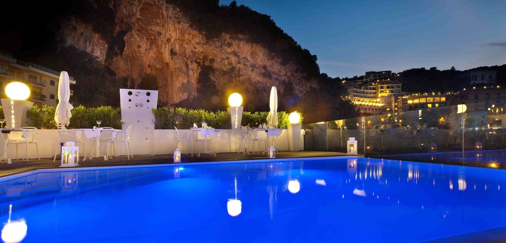 Hotel Rivage Sorrento in Sorrento Book on