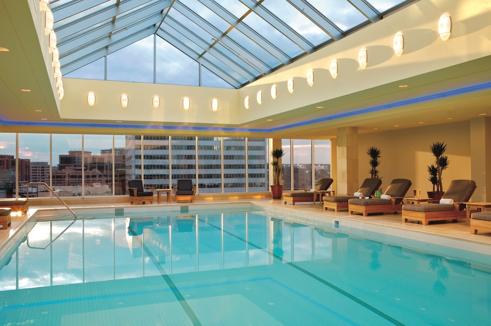 Book The Ritz Carlton New York Westchester In White Plains Hotels The Ritz Carlton New York Westchester White Plains Pool