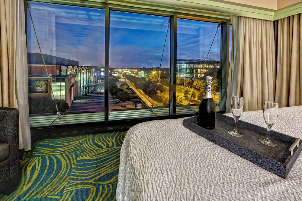 Book Springhill Suites Marriott Norfolk Old Dominion University In Norfolk Hotels Com