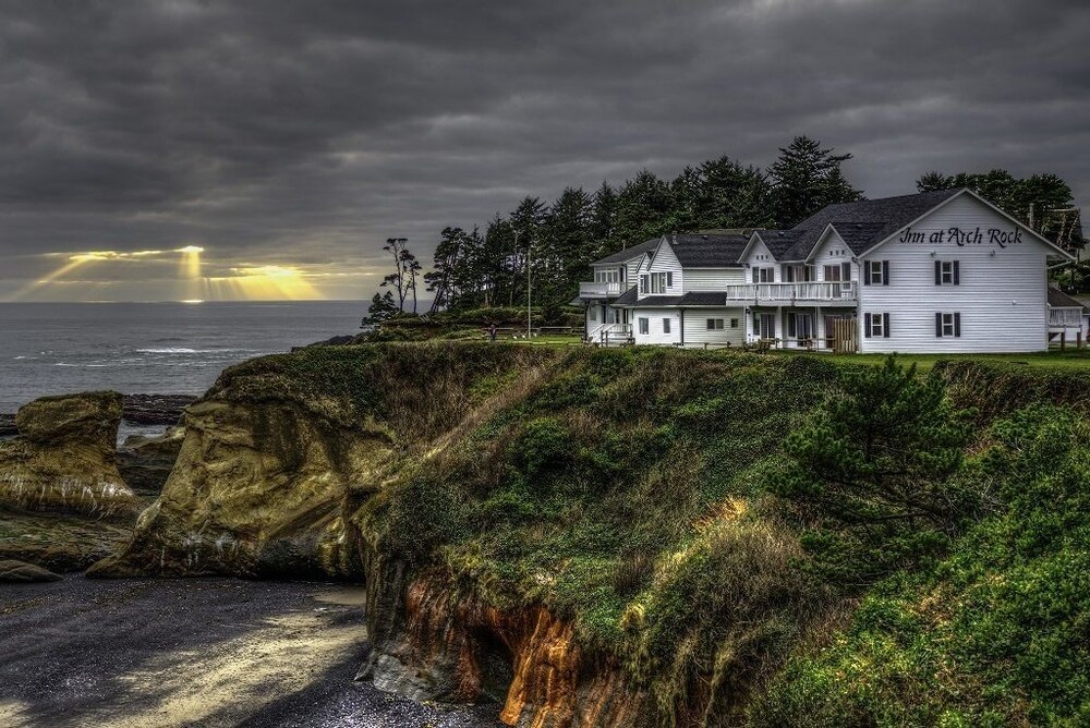 Book Inn At Arch Rock In Depoe Bay Hotels Inn At Arch Rock Depoe Bay