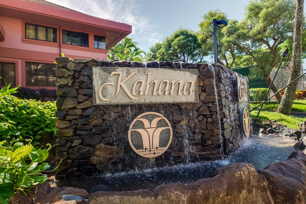 Book Kahana Falls Resort in Lahaina