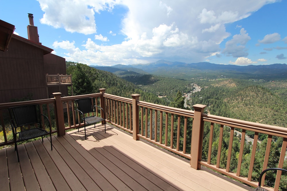 Crown Point Condominiums, a VRI resort (Ruidoso, Nuevo México