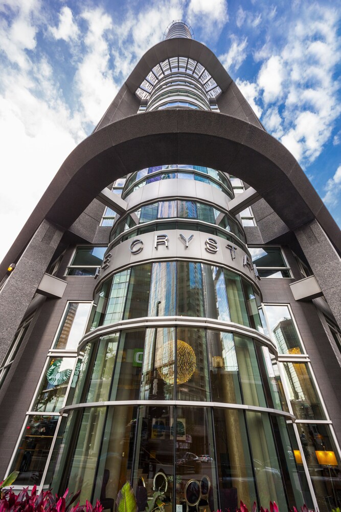 Hotel Le Crystal Montreal