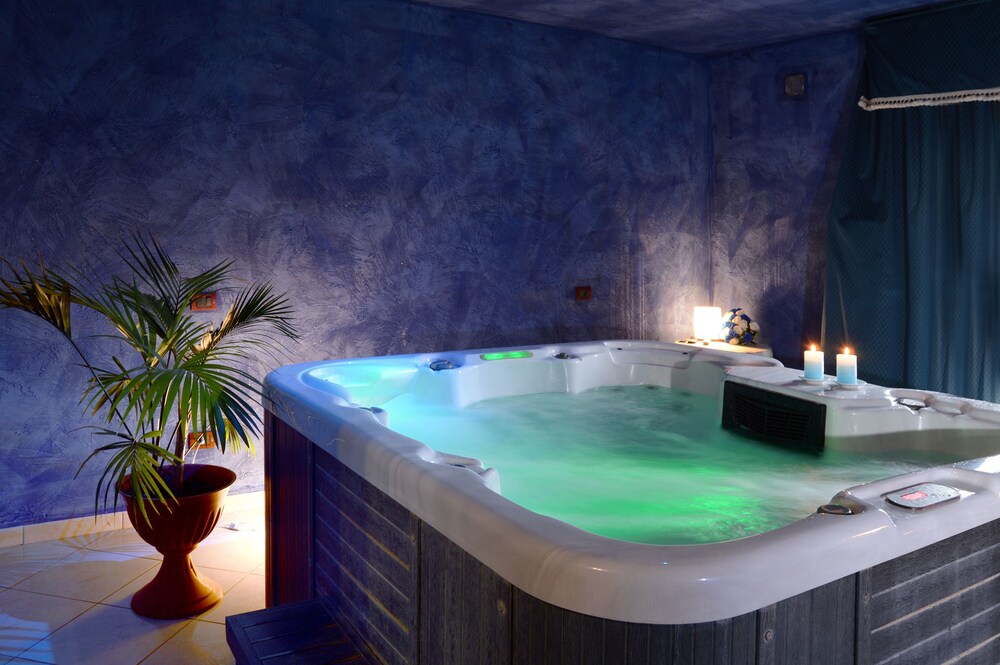 室内spa 浴缸