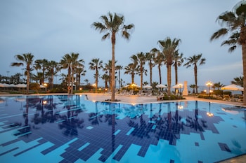 Picture of Aquamare Beach Hotel & Spa in Geroskipou