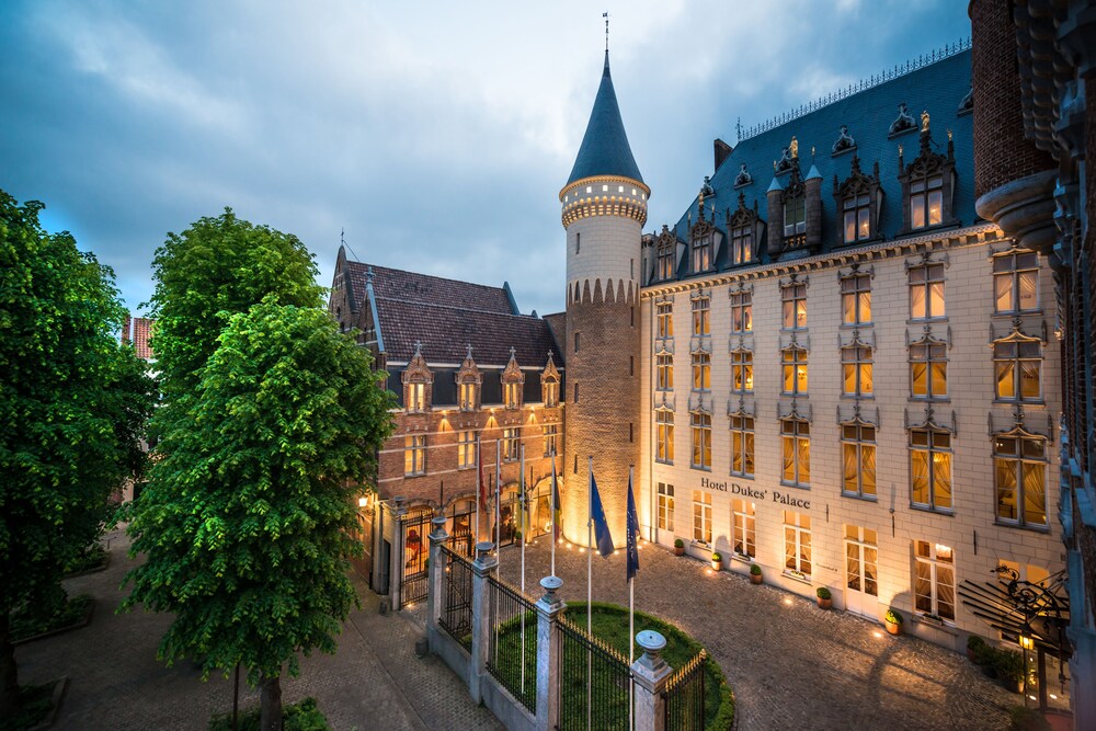 Book Hotel Dukes Palace Bruges In Hotels Hotel Dukes Palace Bruges