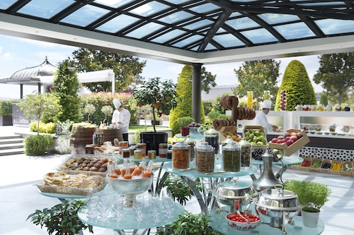 Four Seasons Hotel Istanbul At The Bosphorus Istanbul Hotels Com