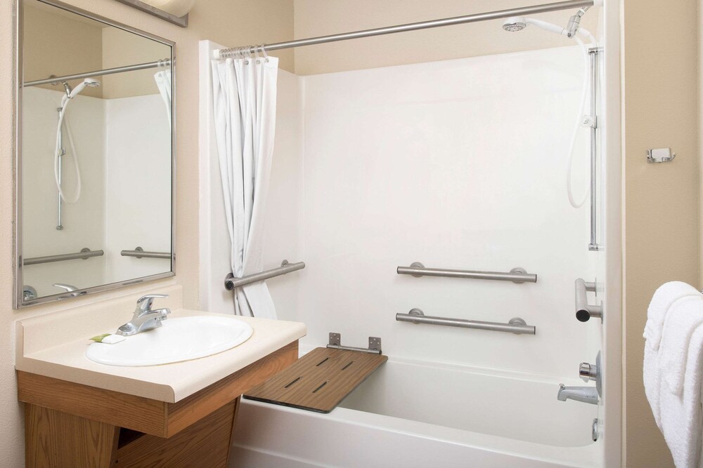 ウッドスプリング スイーツ インディアナポリス プレインフィールド プレーンフィールド の宿泊予約 ホテルズドットコム