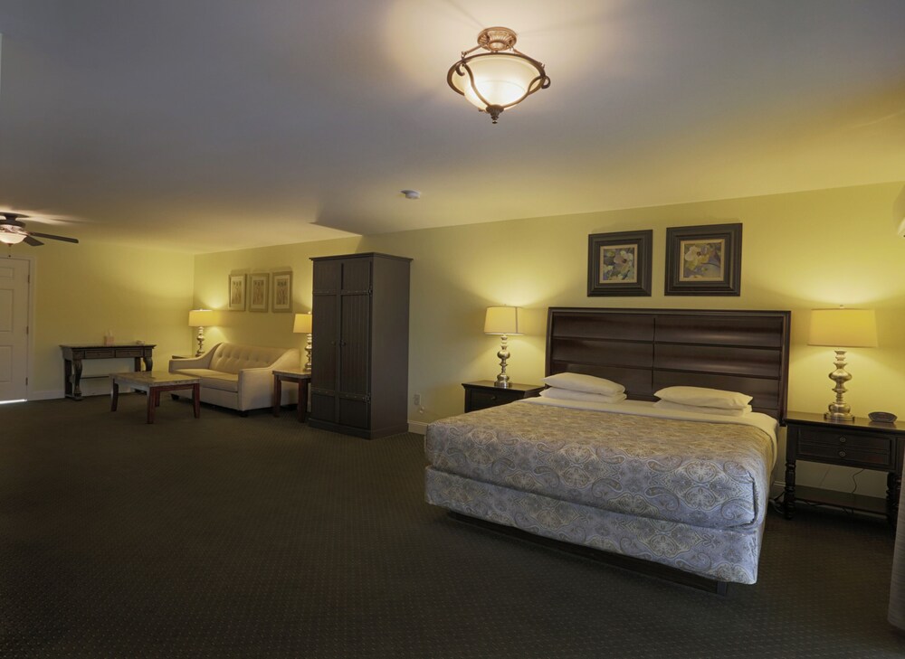 Book Beach Cove Waterfront Inn In Boothbay Harbor Hotels Beach Cove Waterfront Inn Boothbay Harbor