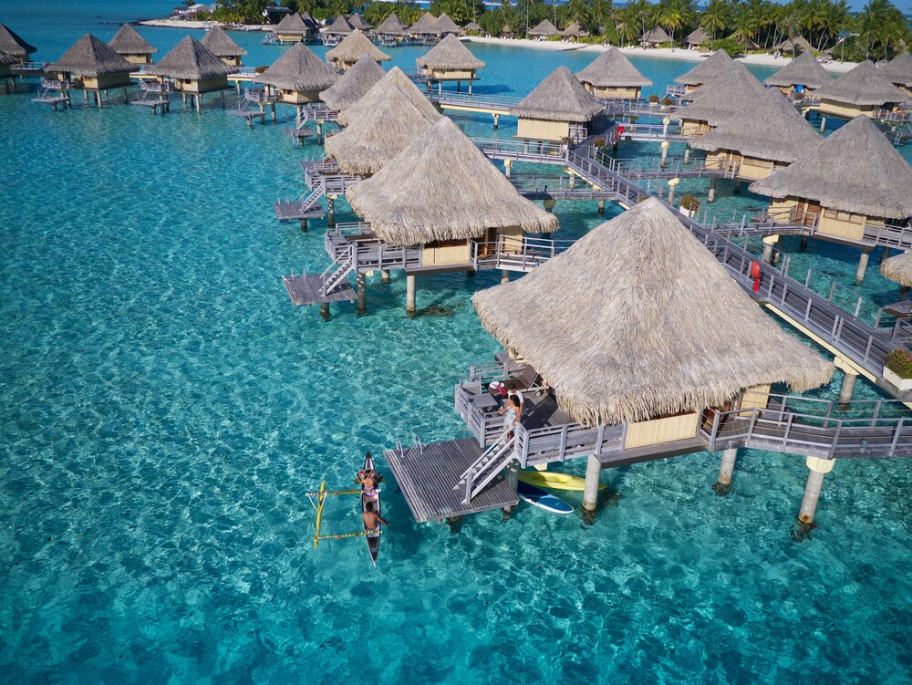 Book Intercontinental Le Moana Resort Bora In Intercontinental Le Moana Resort Bora