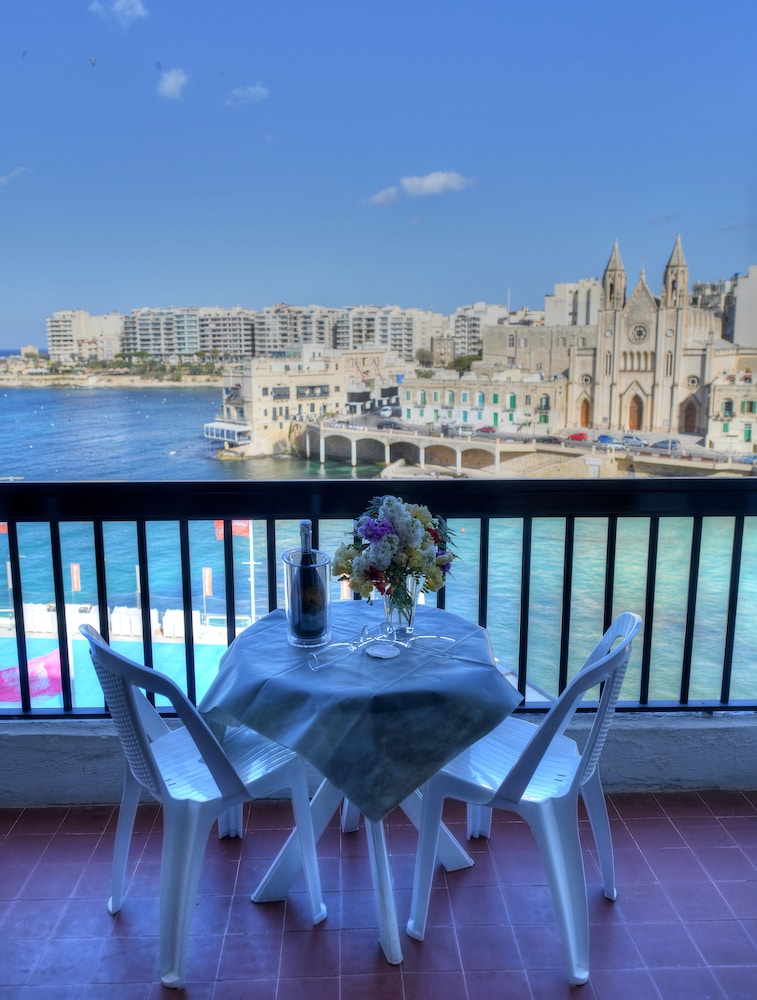 Book St Julian S Bay Hotel In Hotels St Julian S Bay Hotel