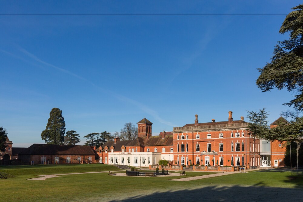 Book Oakley Hall Hotel In Basingstoke Hotels Oakley Hall Hotel Basingstoke