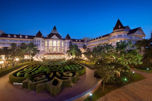 Book Hong Kong Disneyland Hotel In Lantau Hotels Com Book Hong Kong Disneyland Hotel In Lantau Hotels Com