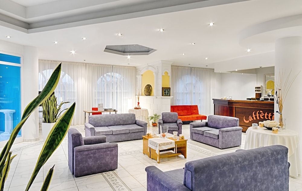 sunrise hotel tsilivi