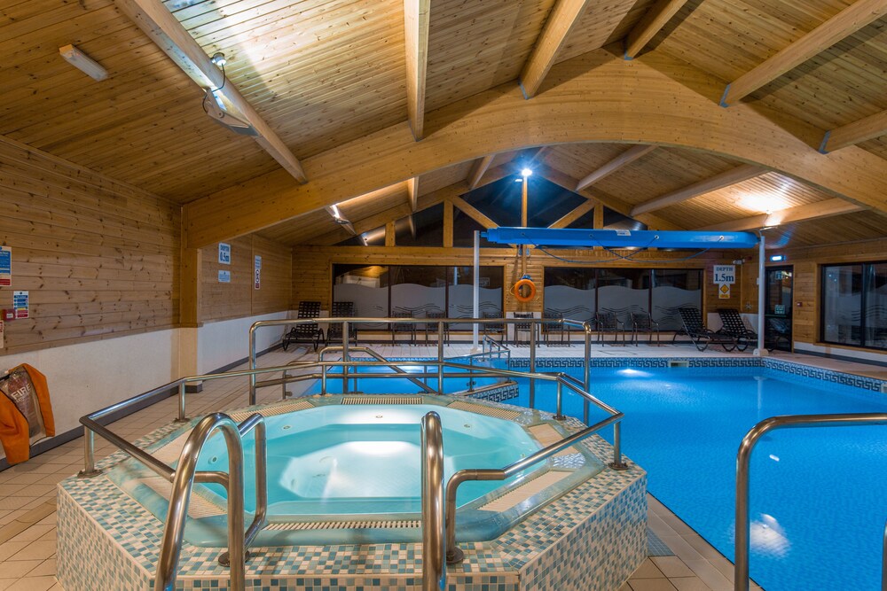Pine Lake By Diamond Resorts Carnforth Info Photos Reviews Book At Hotels Com