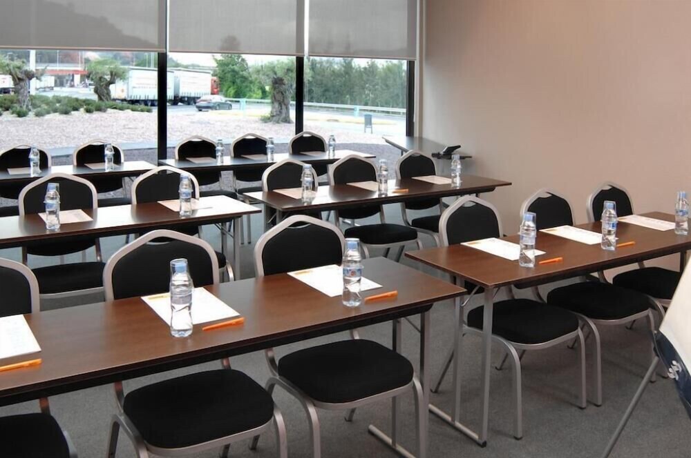 Book As Hoteles Porta De Barcelona In Castellbisbal Hotels Com