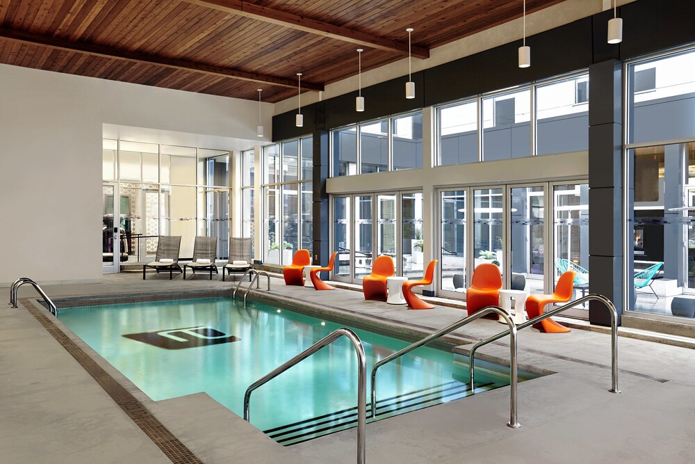 Book Aloft Montreal Airport in Dorval