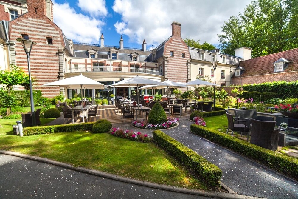 book le chateau de beaulieu in busnes hotels com